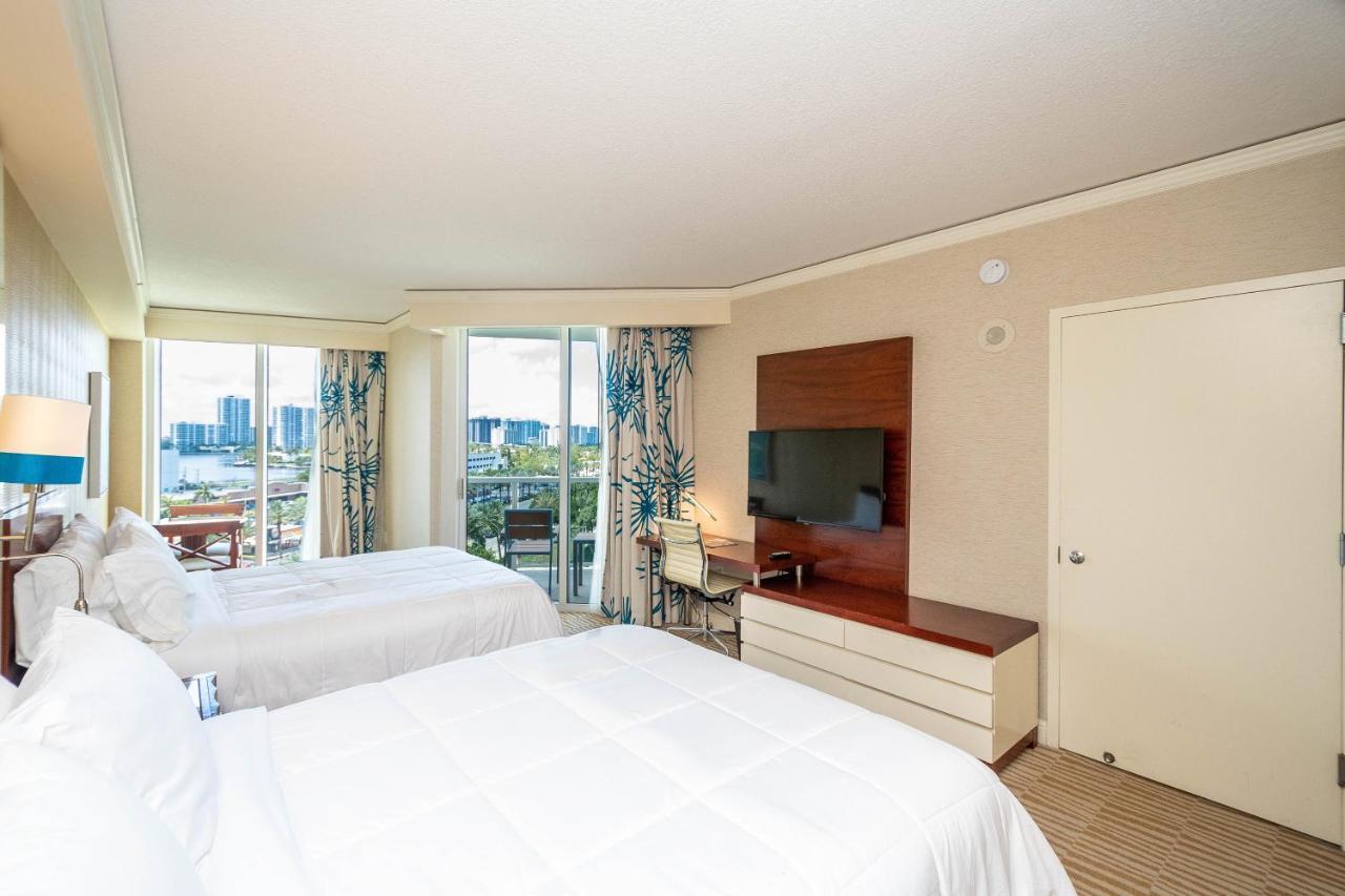 Trump Intl 2 Bedroom Apartment 1600 Sqf Ocean And Bay View Sunny Isles Beach Kültér fotó